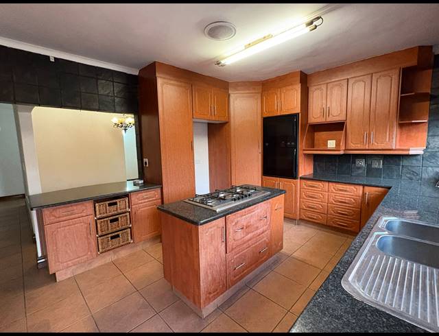 4 BEDROOM HOUSE FOR SALE IN DALPARK